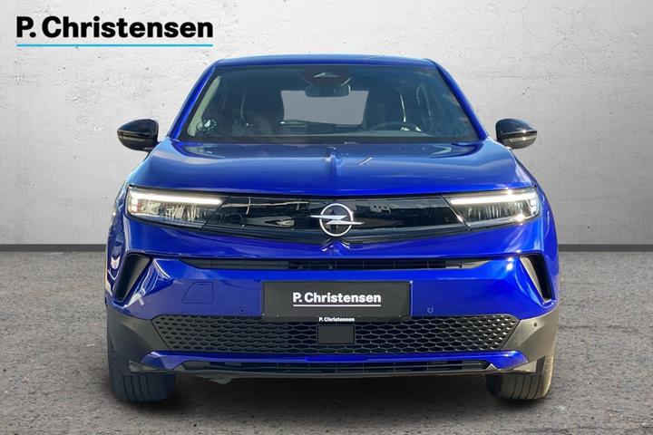 Blå Opel Mokka-e fra 2025