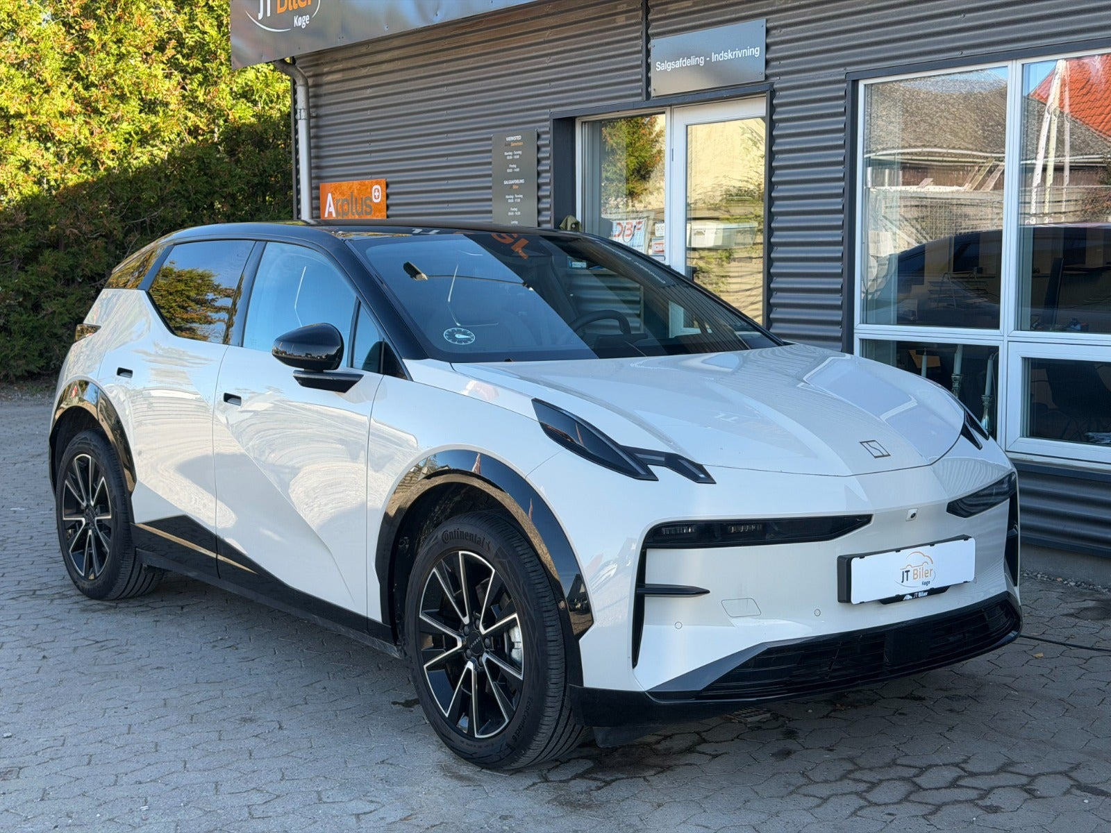 Beige Zeekr X fra 2024