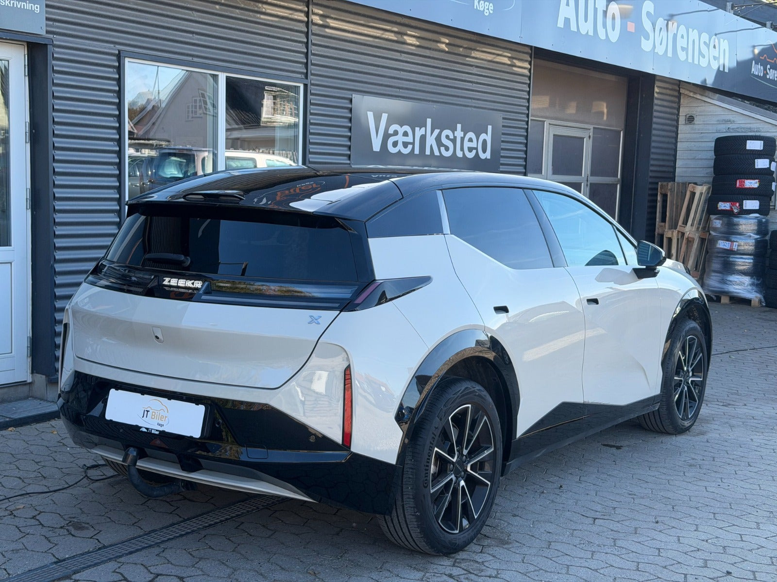 Beige Zeekr X fra 2024