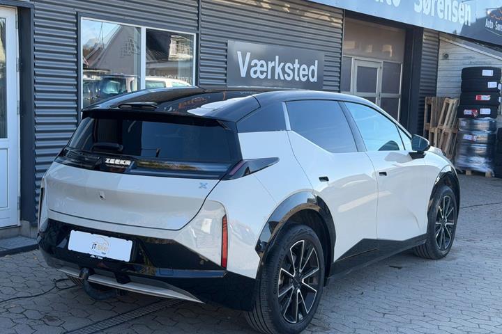 Beige Zeekr X fra 2024