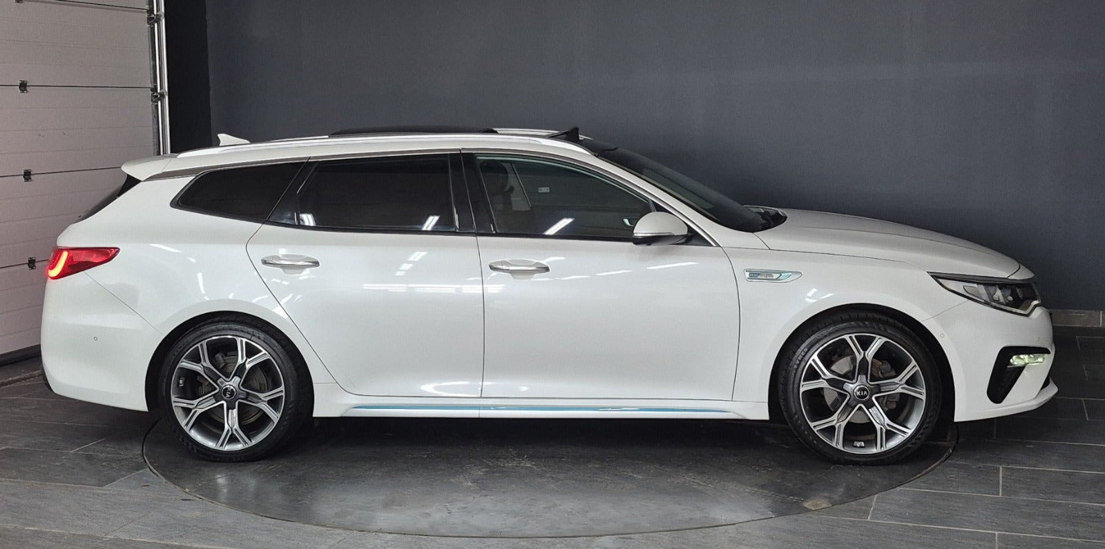 Hvid Kia Optima fra 2020
