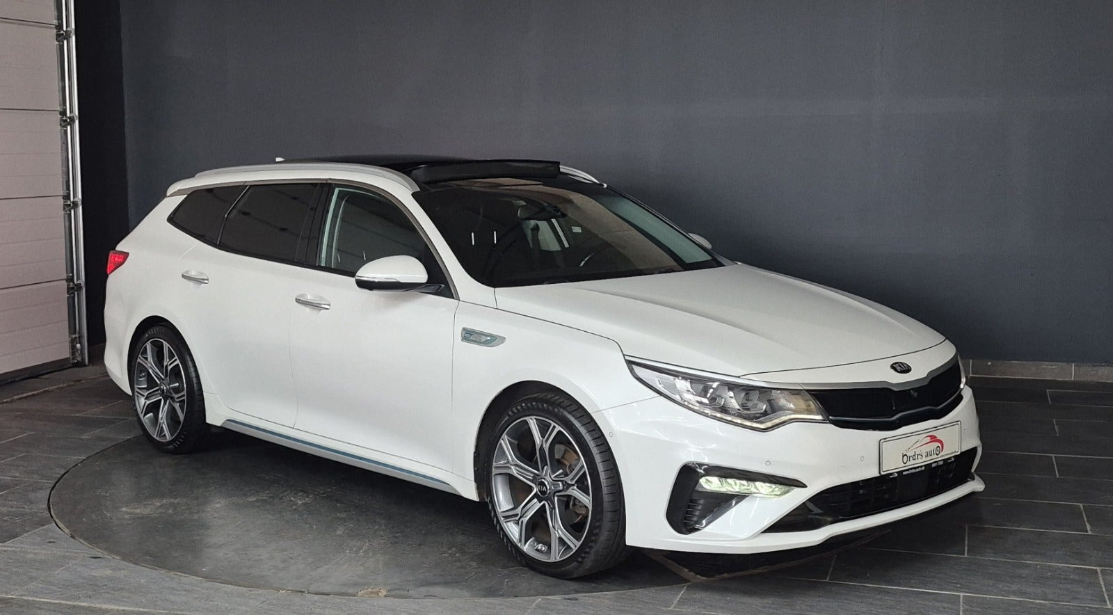 Hvid Kia Optima fra 2020