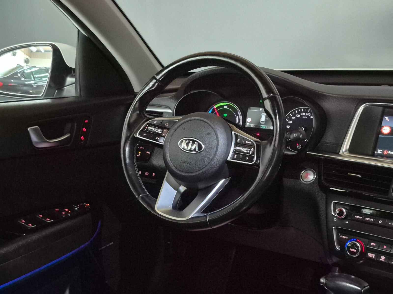 Hvid Kia Optima fra 2020