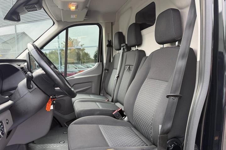 Sort Ford Transit 350 L2 Van fra 2021