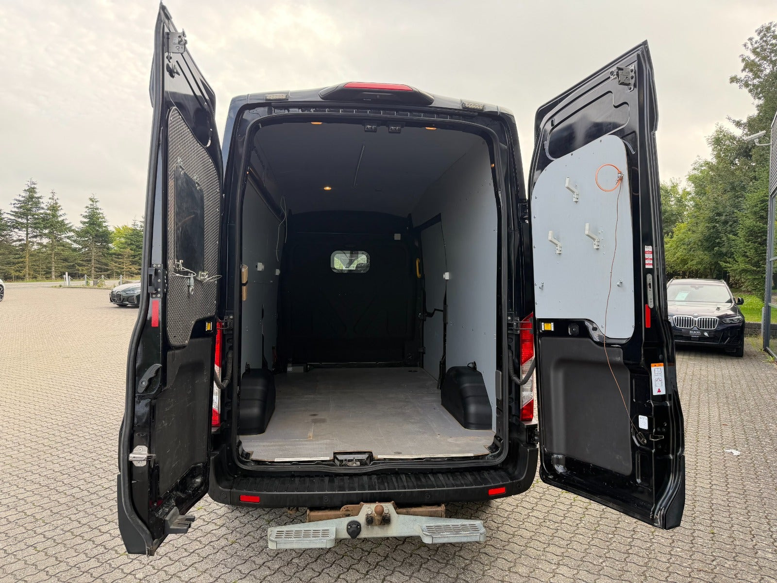 Sort Ford Transit 350 L2 Van fra 2021