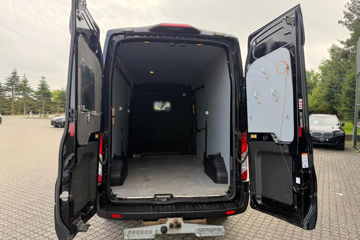 Sort Ford Transit 350 L2 Van fra 2021
