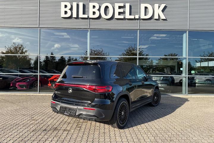 Sort Mercedes EQB250+ fra 2025