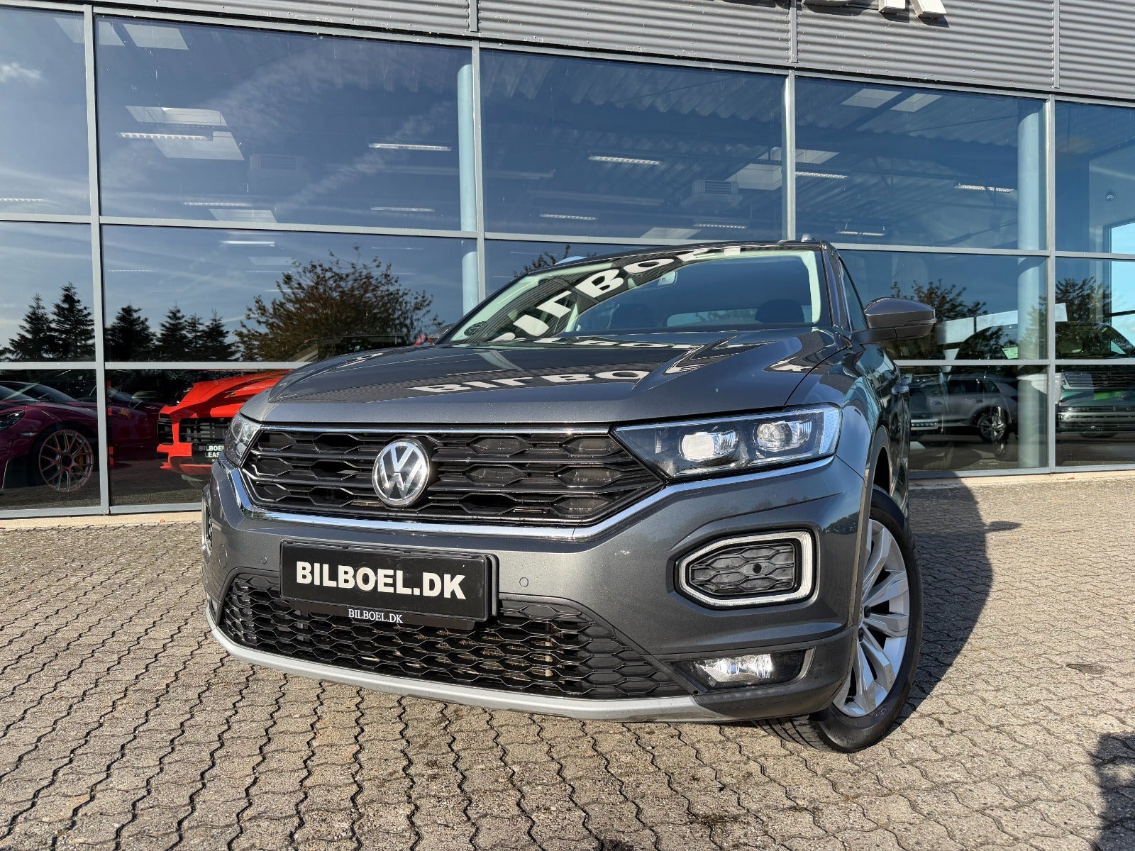 Grå VW T-Roc fra 2020