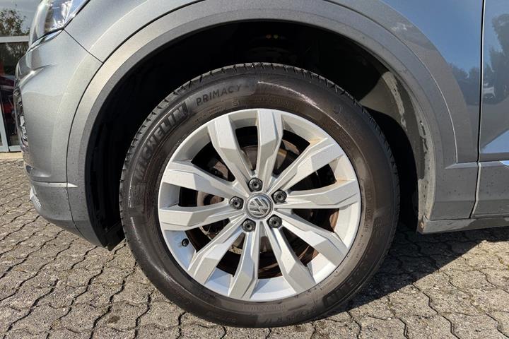 Grå VW T-Roc fra 2020