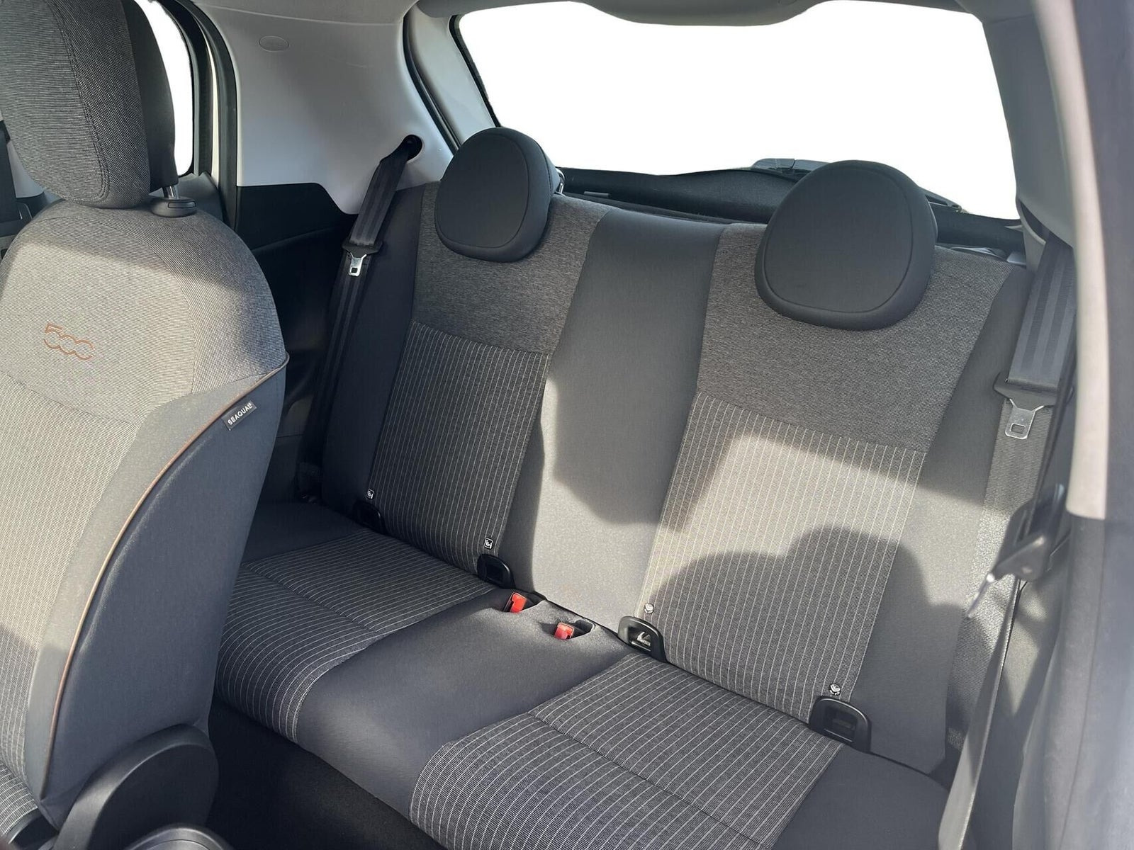 Hvid Fiat 500e fra 2021