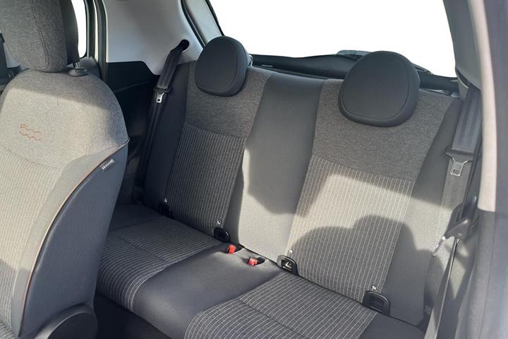 Hvid Fiat 500e fra 2021