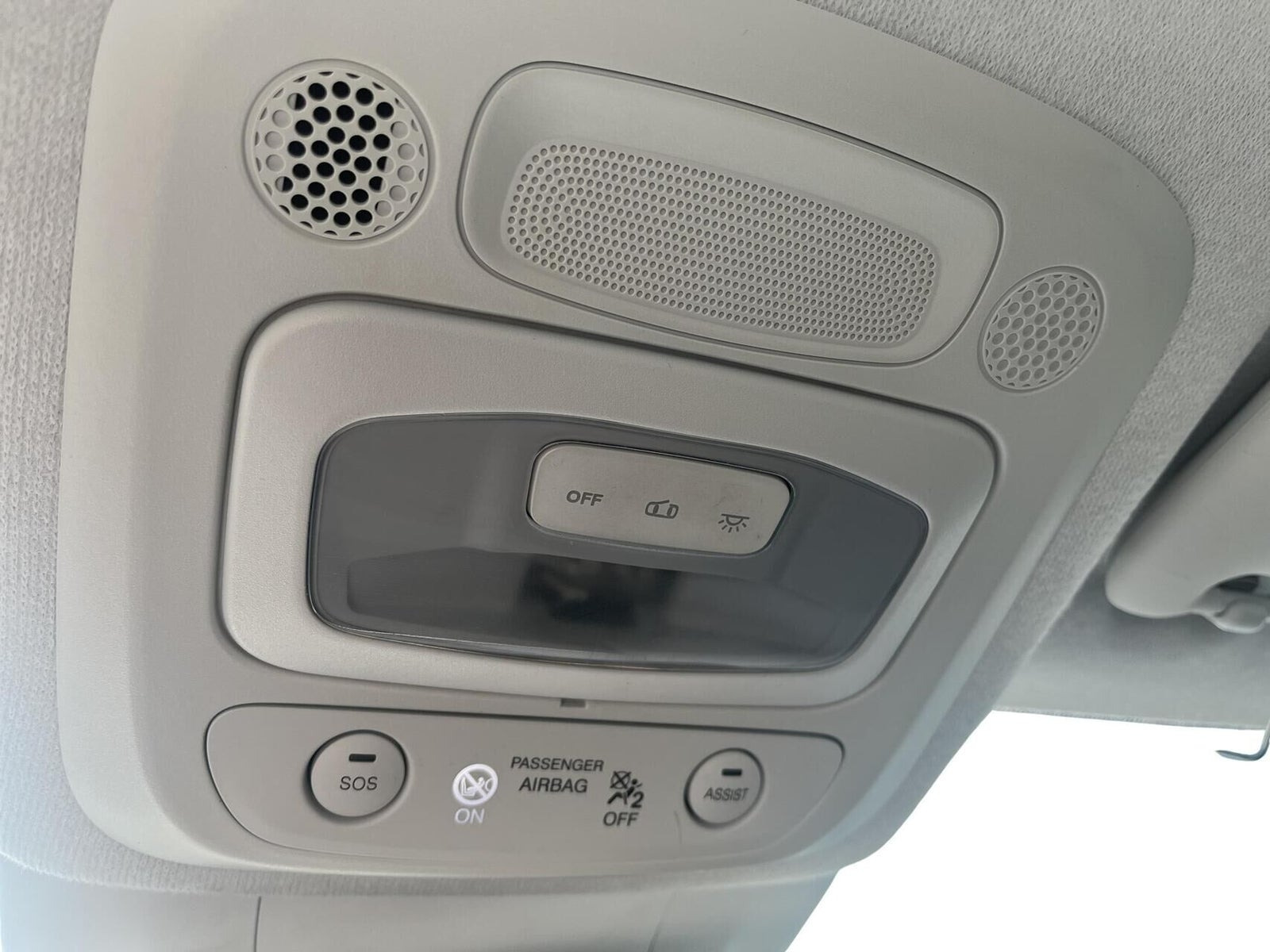 Hvid Fiat 500e fra 2021