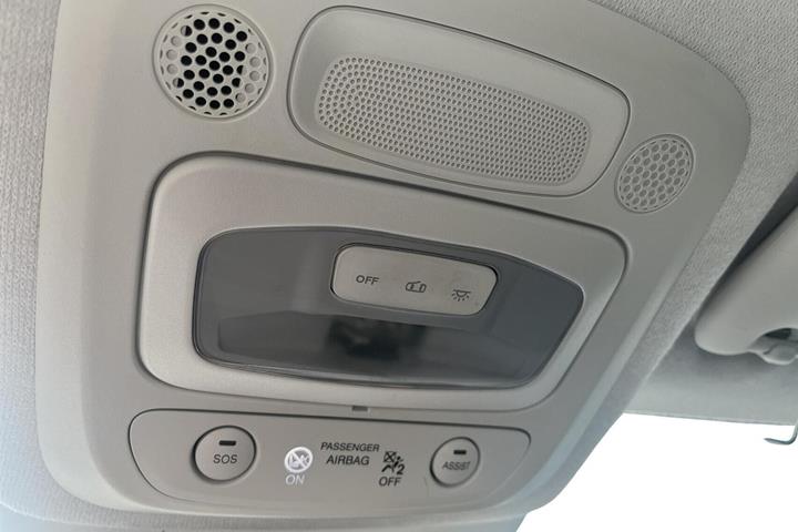 Hvid Fiat 500e fra 2021