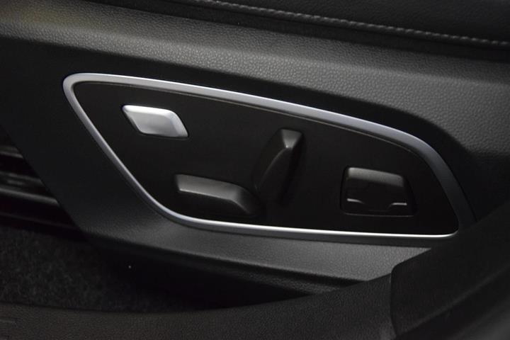Grå Renault Mégane fra 2023