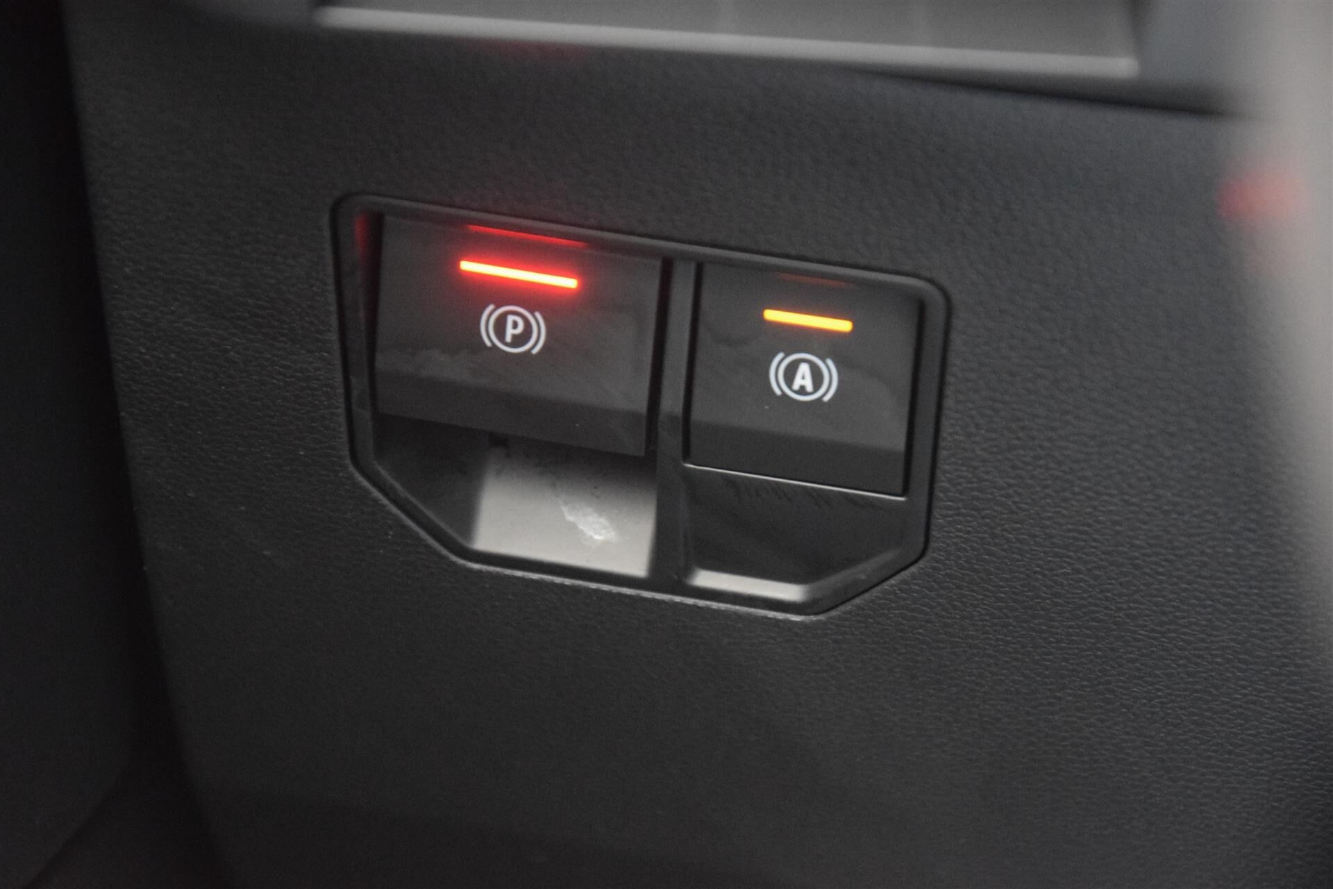 Grå Renault Mégane fra 2024
