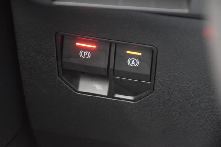 Grå Renault Mégane fra 2024