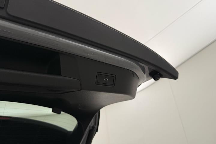 Grå VW ID.4 fra 2023