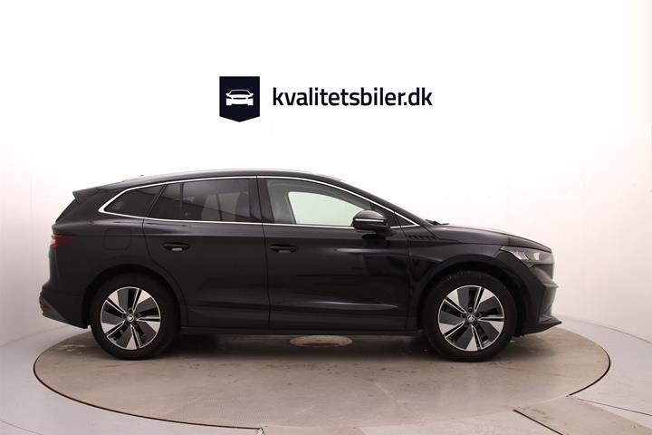 Sort Skoda Enyaq fra 2023
