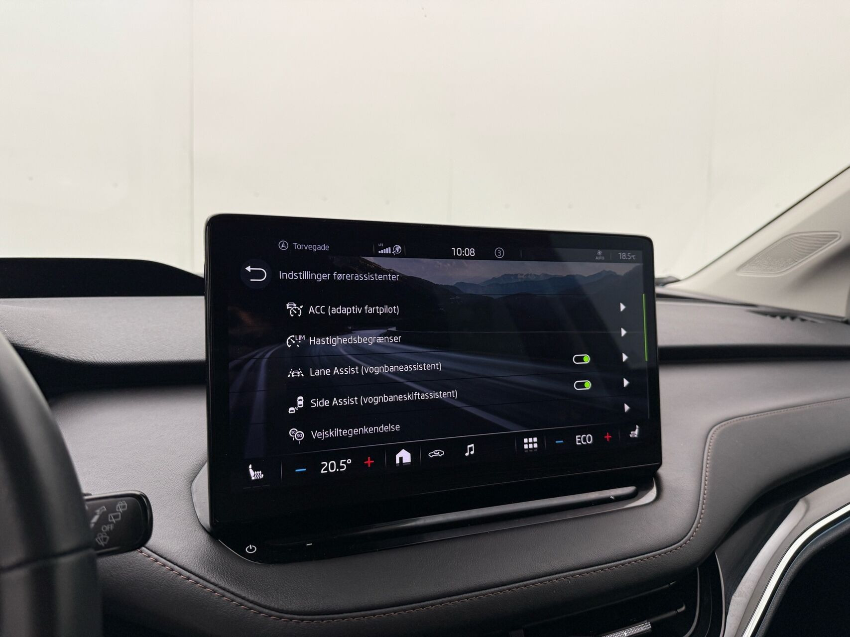 Sort Skoda Enyaq fra 2023