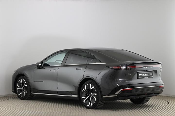 Grå Mazda 6e fra 2026