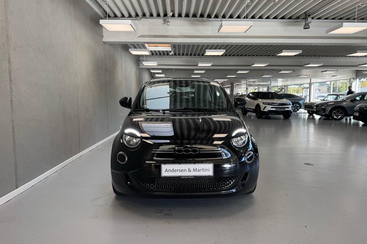Sort Fiat 500e fra 2023