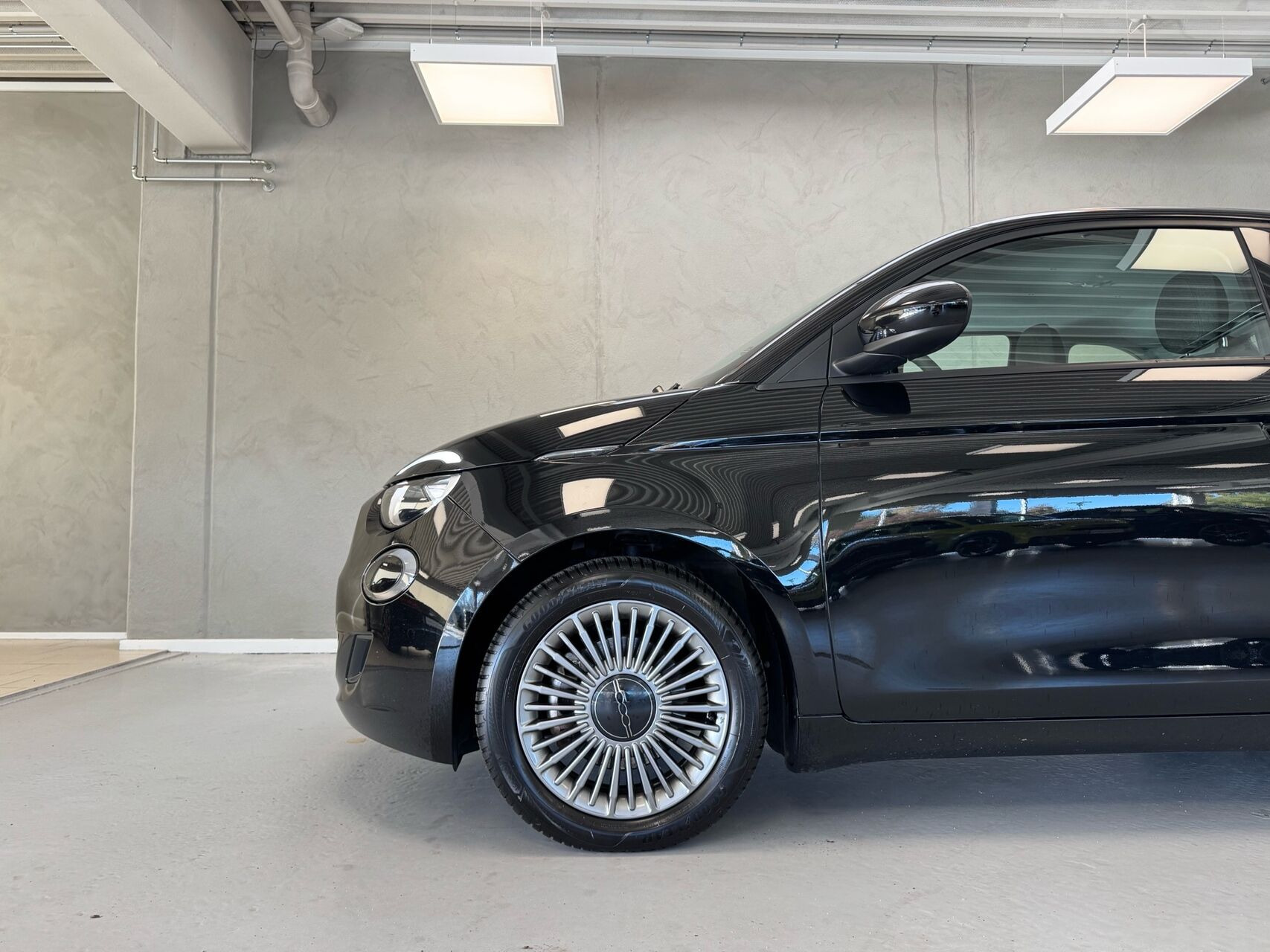 Sort Fiat 500e fra 2023