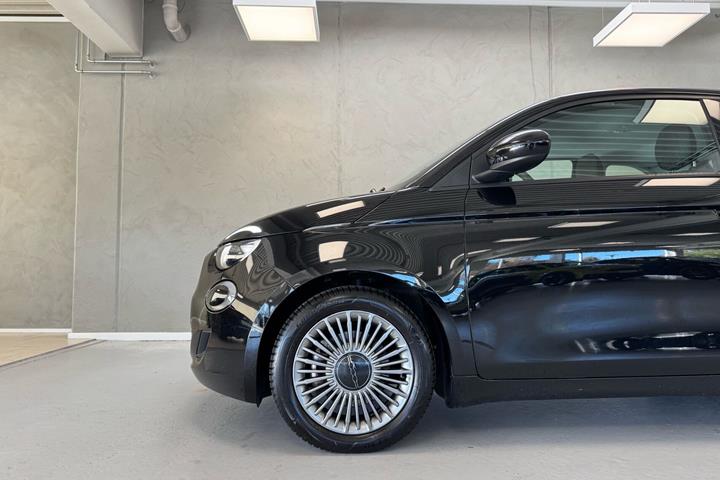 Sort Fiat 500e fra 2023