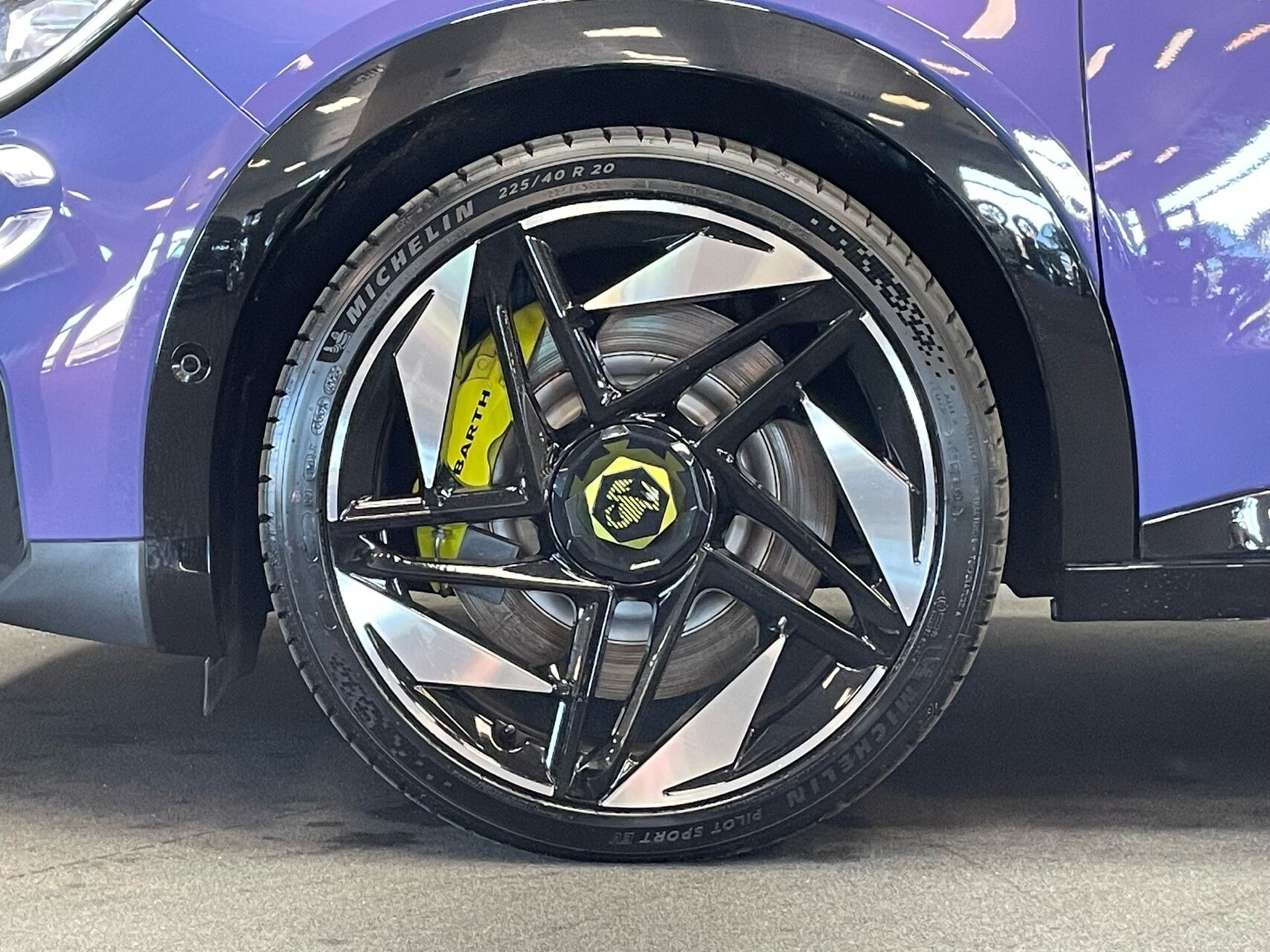 Lilla Abarth 600e fra 2025