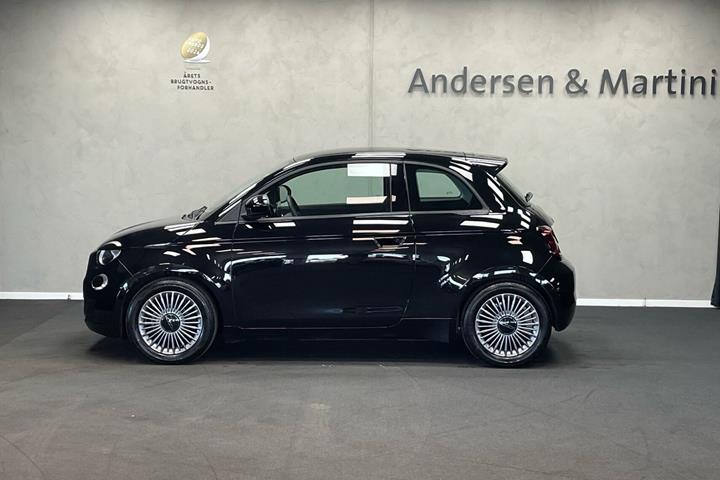 Sort Fiat 500e fra 2023