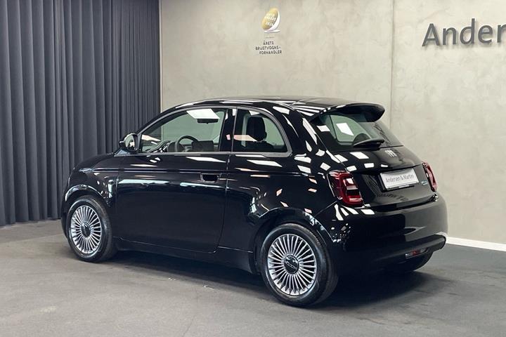 Sort Fiat 500e fra 2023