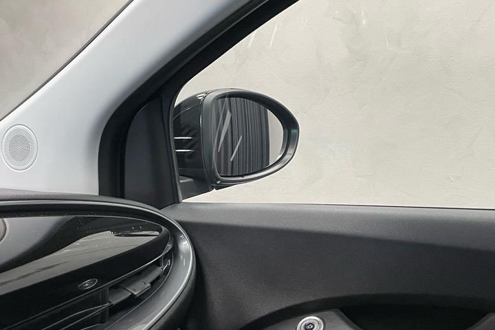 Sort Fiat 500e fra 2023