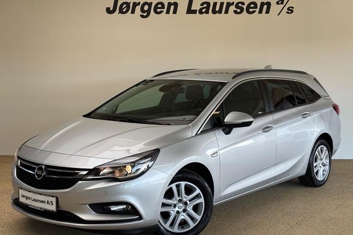 Sølv Opel Astra fra 2017
