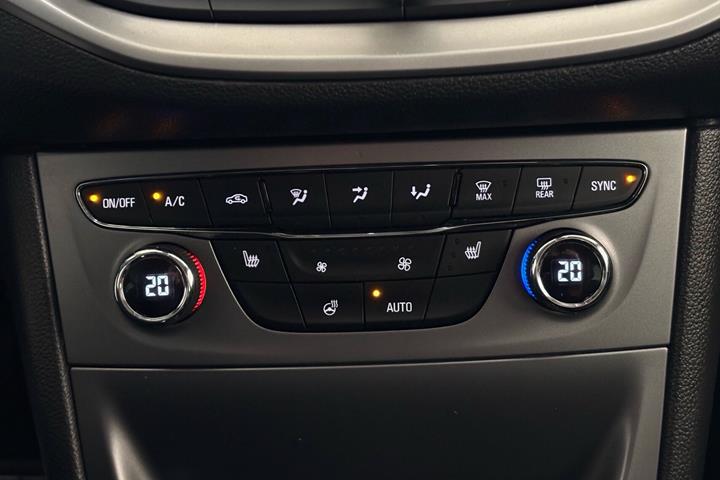 Sølv Opel Astra fra 2017