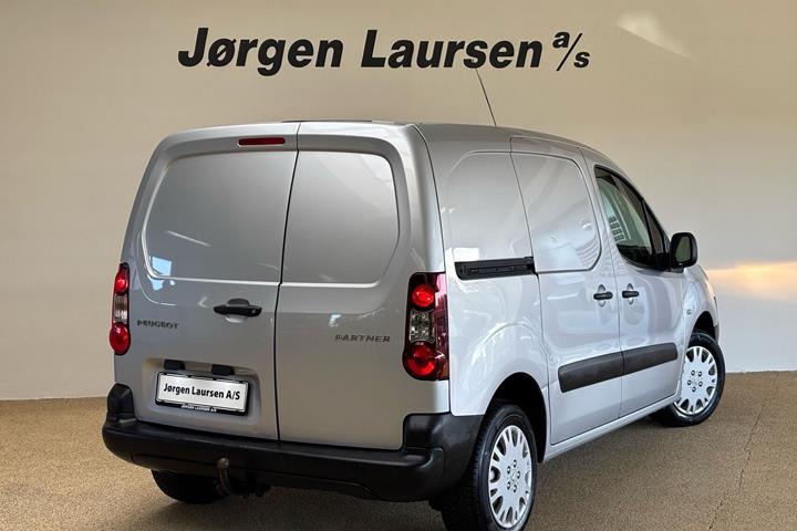 Sølv Peugeot Partner fra 2018