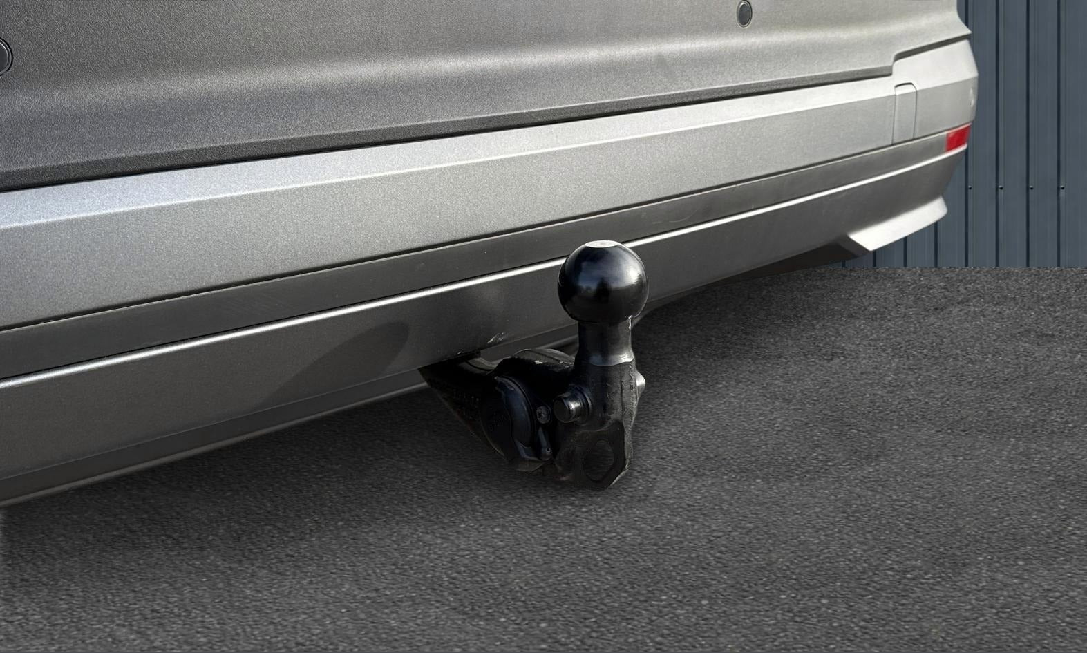 Grå Skoda Enyaq fra 2023
