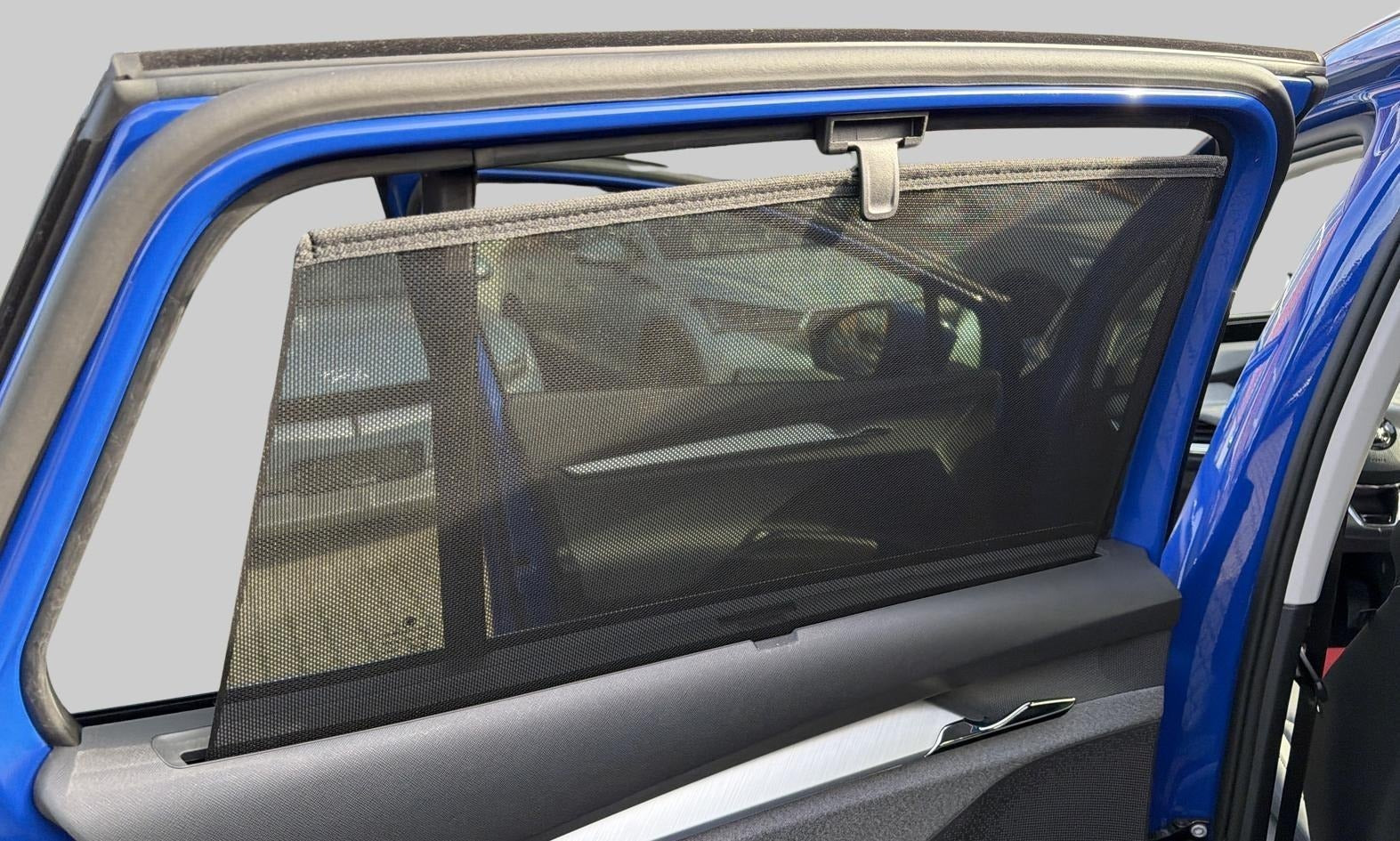 Blå Skoda Enyaq fra 2023