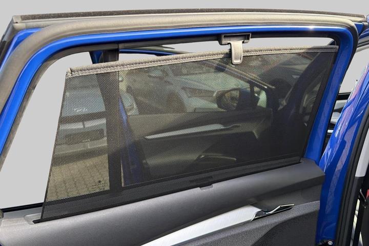 Blå Skoda Enyaq fra 2023