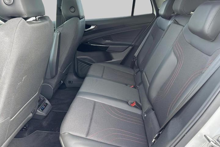 Hvid VW ID.4 fra 2025
