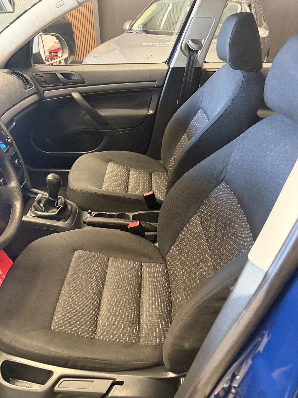 Blå Skoda Octavia fra 2011
