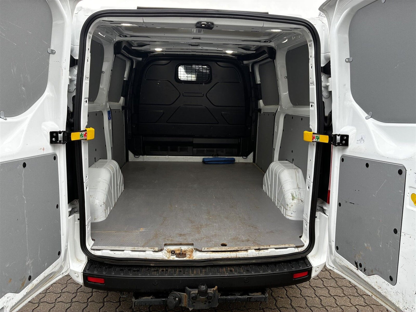 Hvid Ford Transit Custom 300 L1 fra 2023