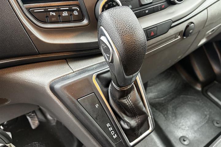 Hvid Ford Transit Custom 300 L1 fra 2023
