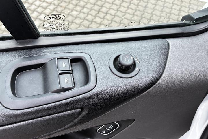 Hvid Ford Transit Custom 300 L1 fra 2023