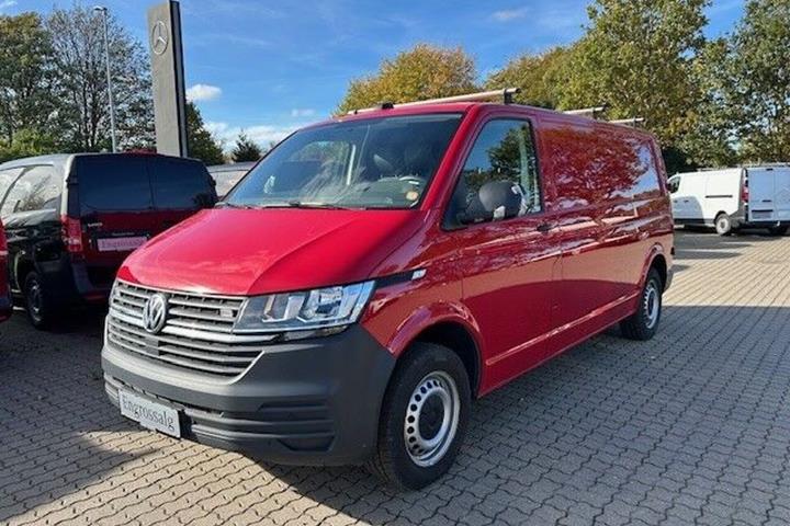 Rød VW Transporter fra 2020