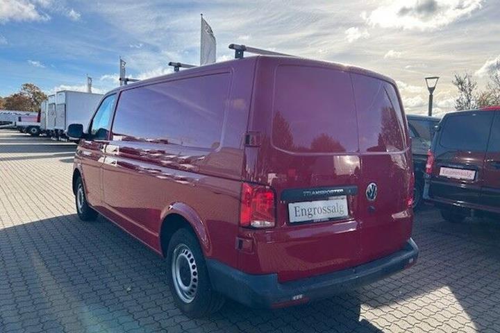 Rød VW Transporter fra 2020