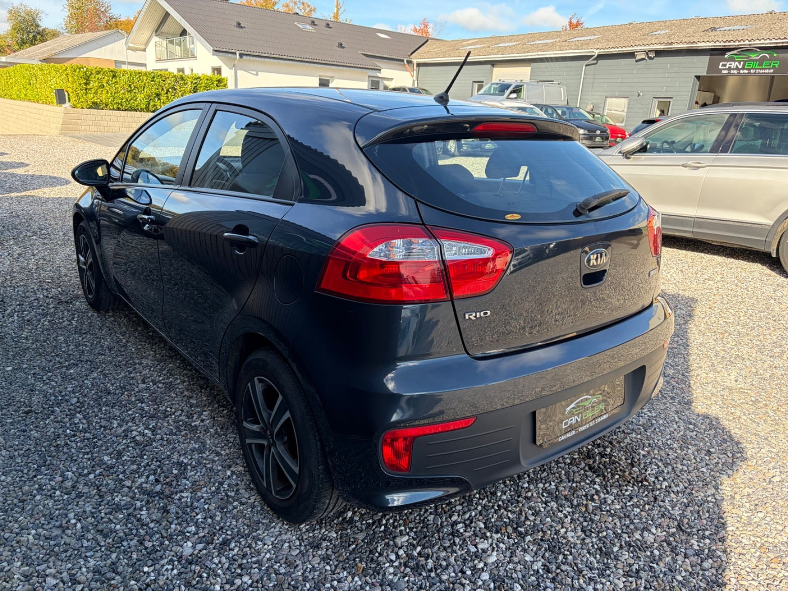 Blå Kia Rio fra 2015