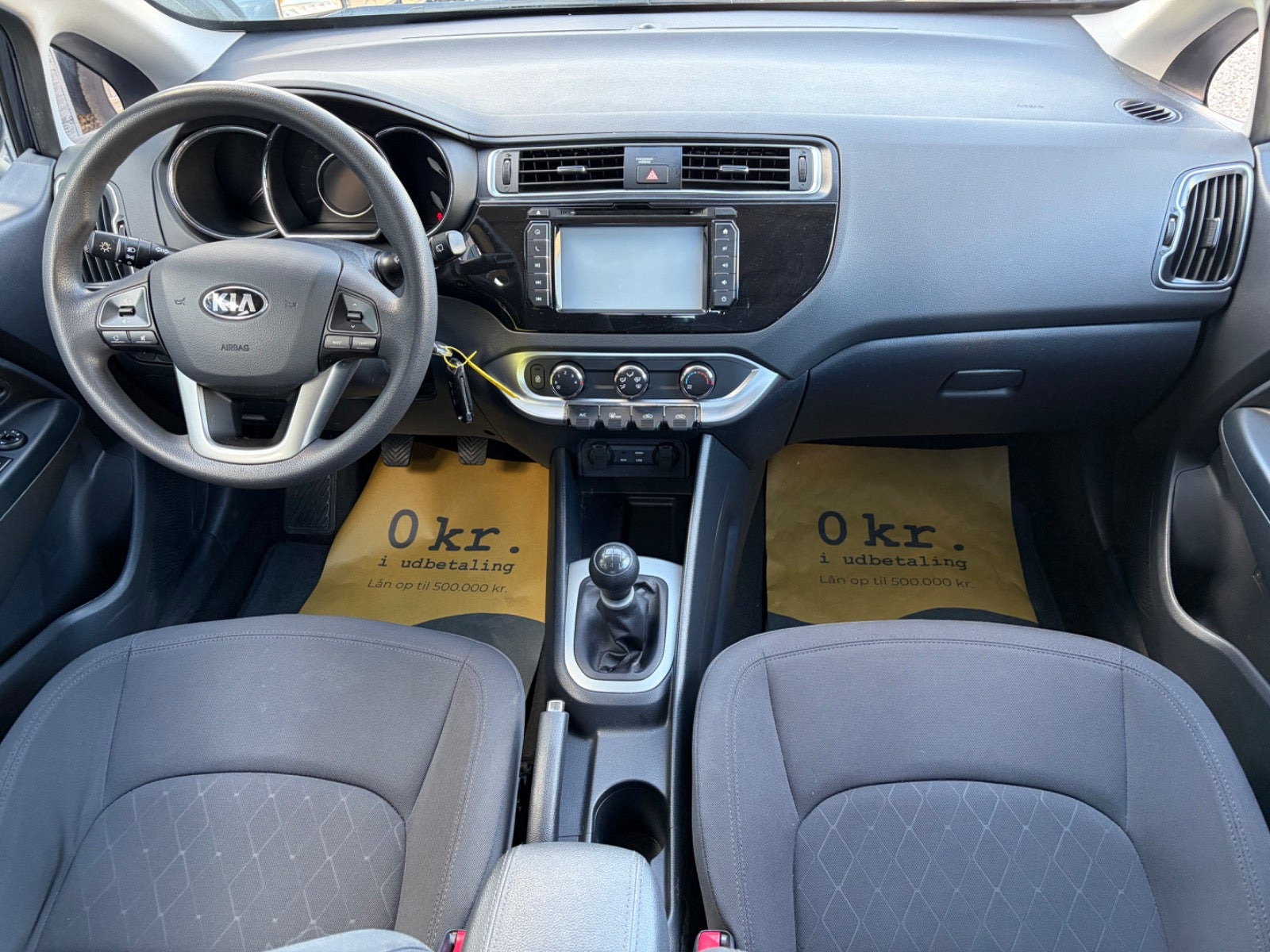 Blå Kia Rio fra 2015