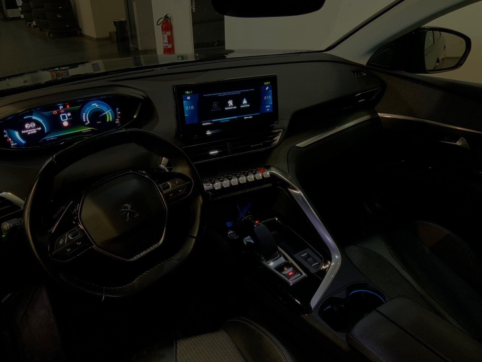 Sort Peugeot 3008 fra 2020