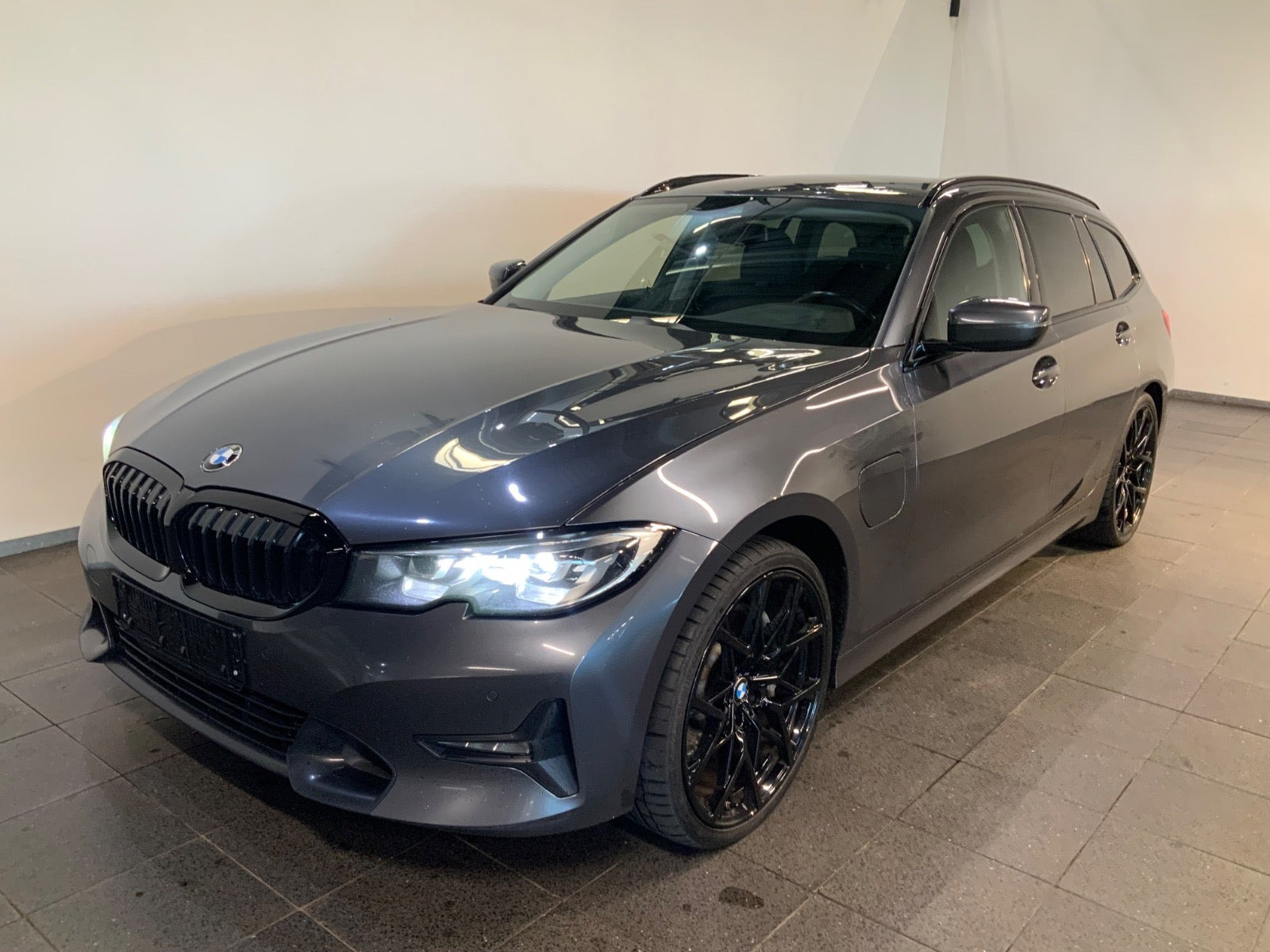 BMW 330e 2,0 Touring Sport Line aut.