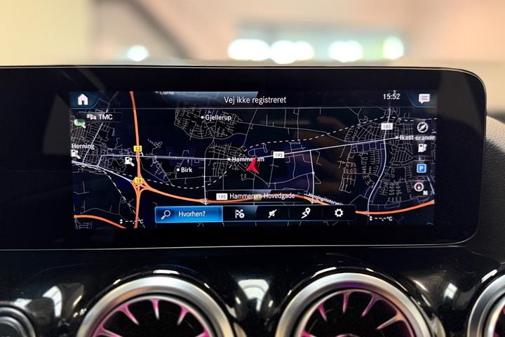 Blå Mercedes EQA250 fra 2022