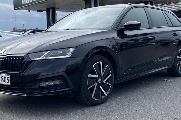 Sort Skoda Octavia fra 2022